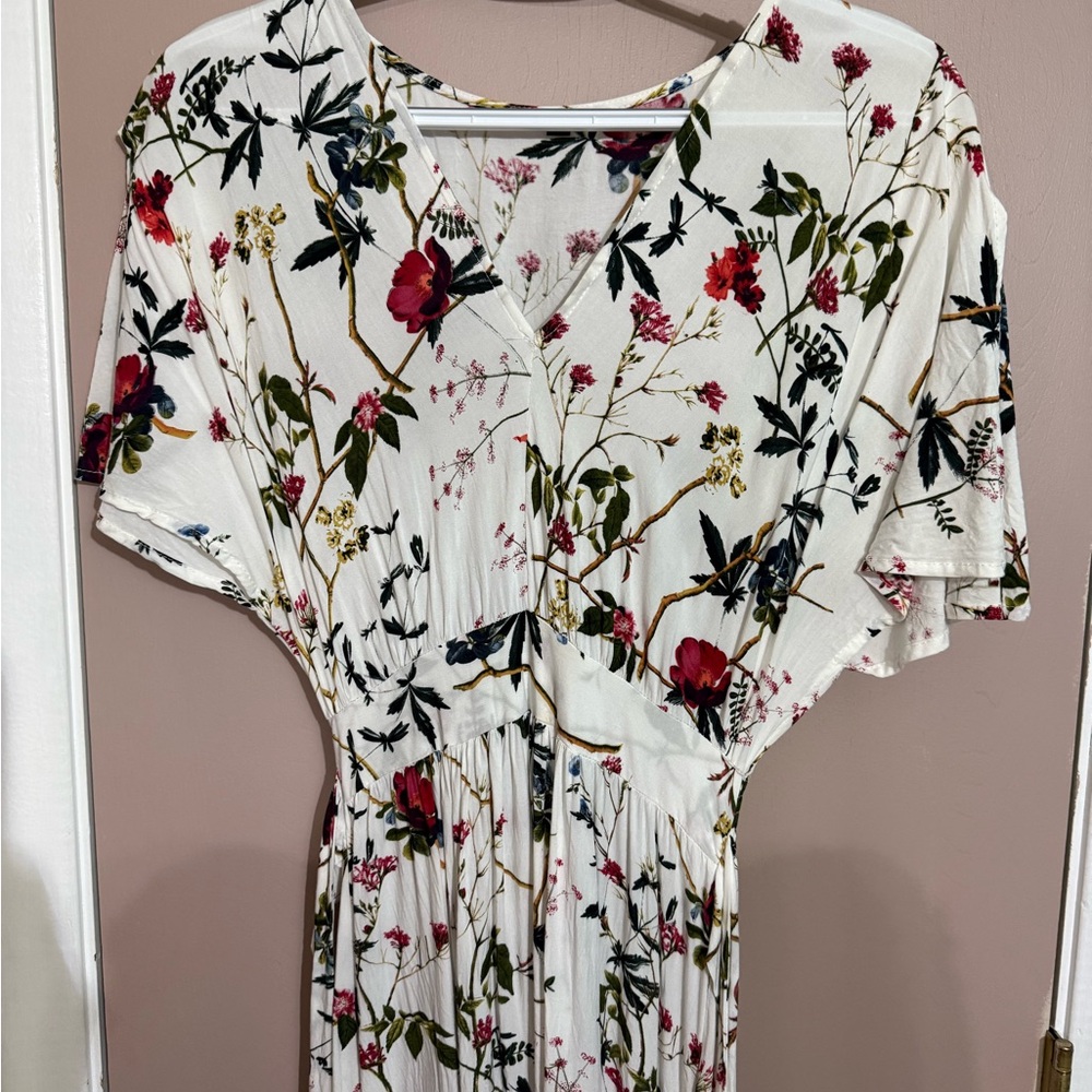 Floral V-Neck Maxi Dress